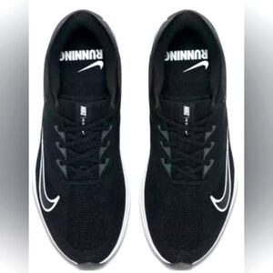 NIKE running shoes 👟